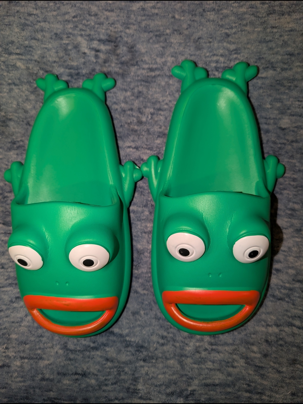 NWOT Green Frog Slides